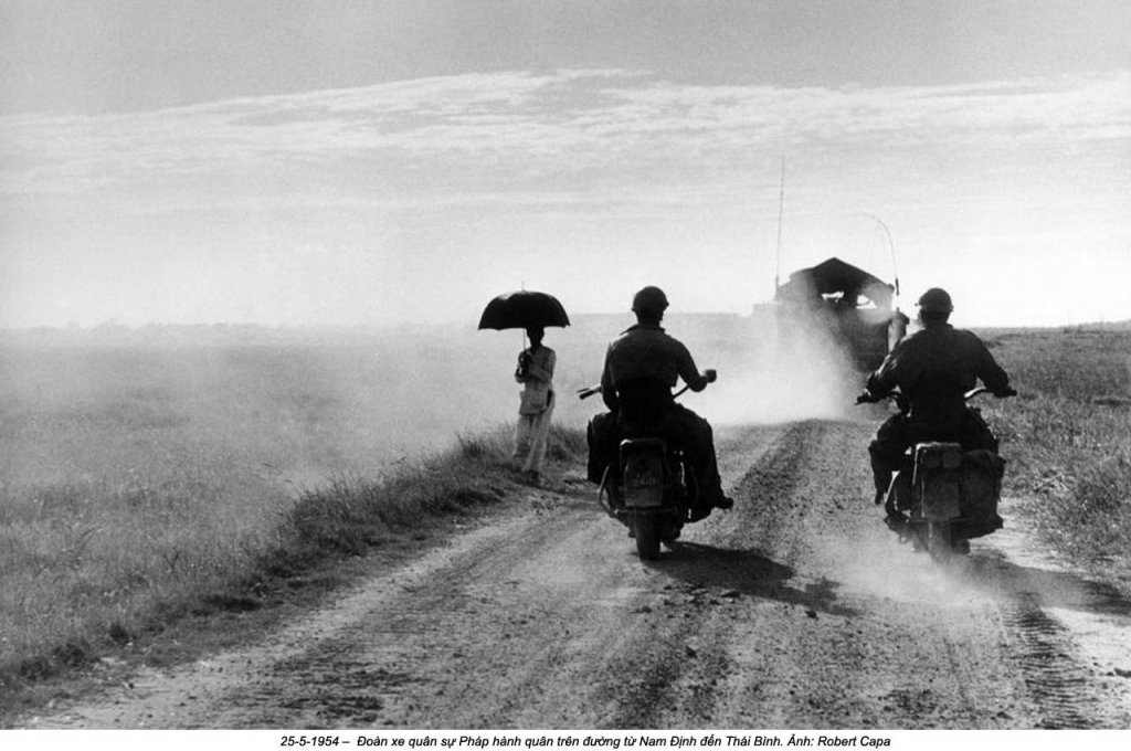 Photographer_Robert Capa (26).jpg