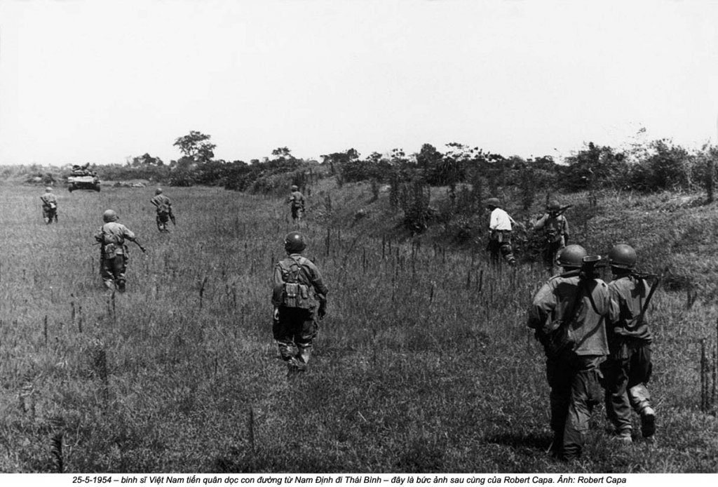 Photographer_Robert Capa (36).jpg