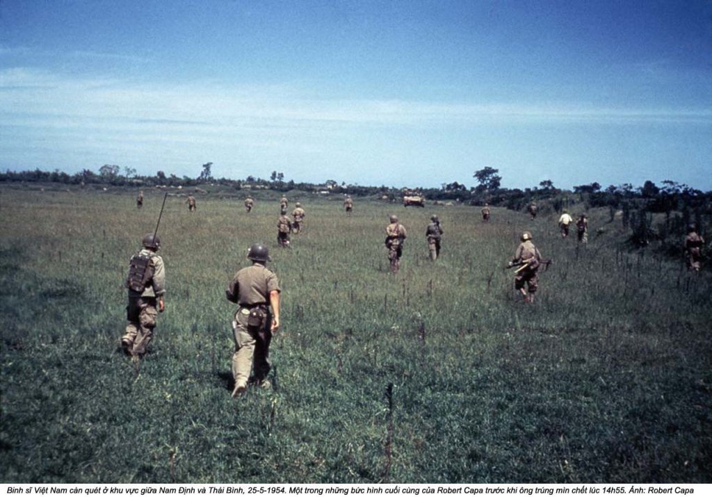 Photographer_Robert Capa (39).jpg