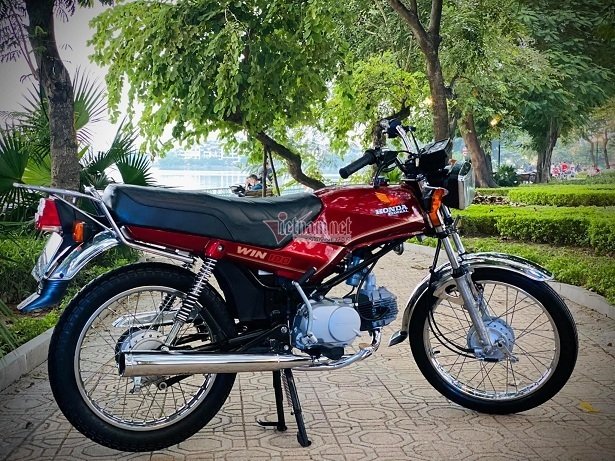 honda-win-100-xe-zin-hang-hiem-gia-gan-400-trieu-dong-o-ha-noi.jpg