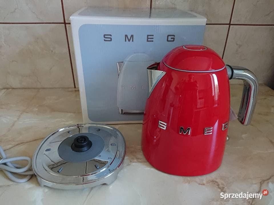 Ấm đun siêu tốc 1.7L công suất 2400W SMEG KLF03RDEU0.jpeg