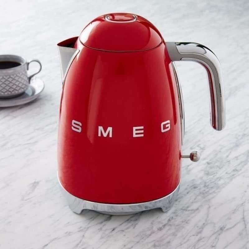 Ấm đun siêu tốc 1.7L công suất 2400W SMEG KLF03RDEU4.jpeg