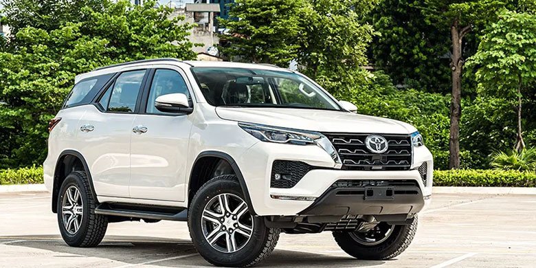 toyota-fortuner-san-ban-xe.jpg