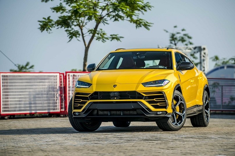 lamborghini-urus-du-mau-sac-ve-nuoc-phuc-vu-dai-gia.jpg