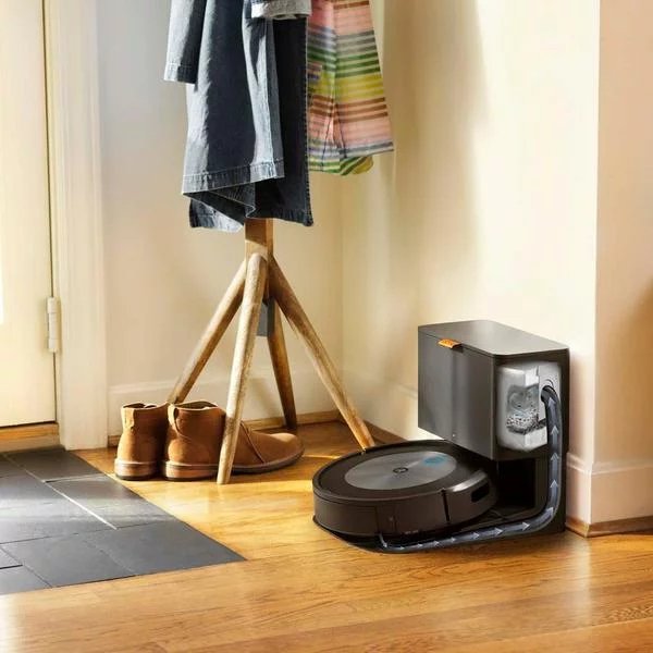 iRobot-Roomba-j7-Plus-3.jpeg