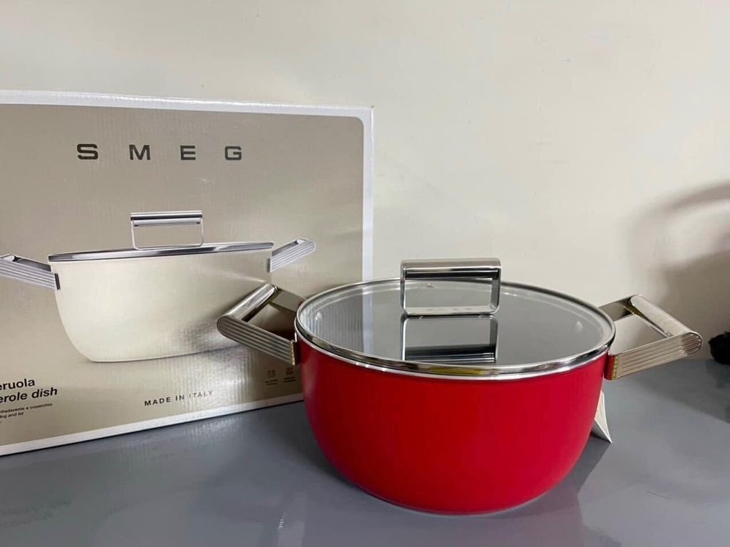 Nồi chống dính phong cách thập niên 50 màu đỏ 24cm SMEG CKFC2411RDM6.jpeg