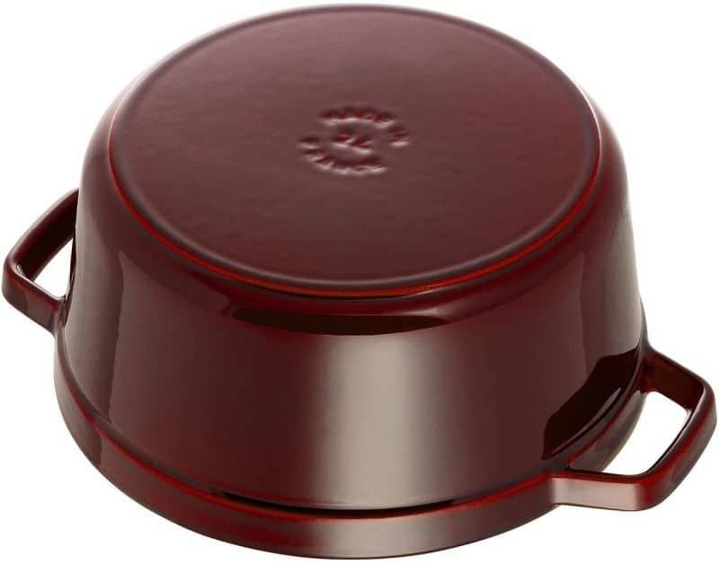 Nồi gang 24cm màu mận chín Staub Round Cocotte Grenadine 40509-357-08.jpeg