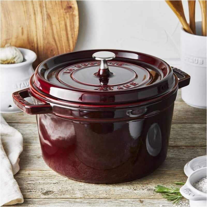 Nồi gang 24cm màu mận chín Staub Round Cocotte Grenadine 40509-357-09.jpeg