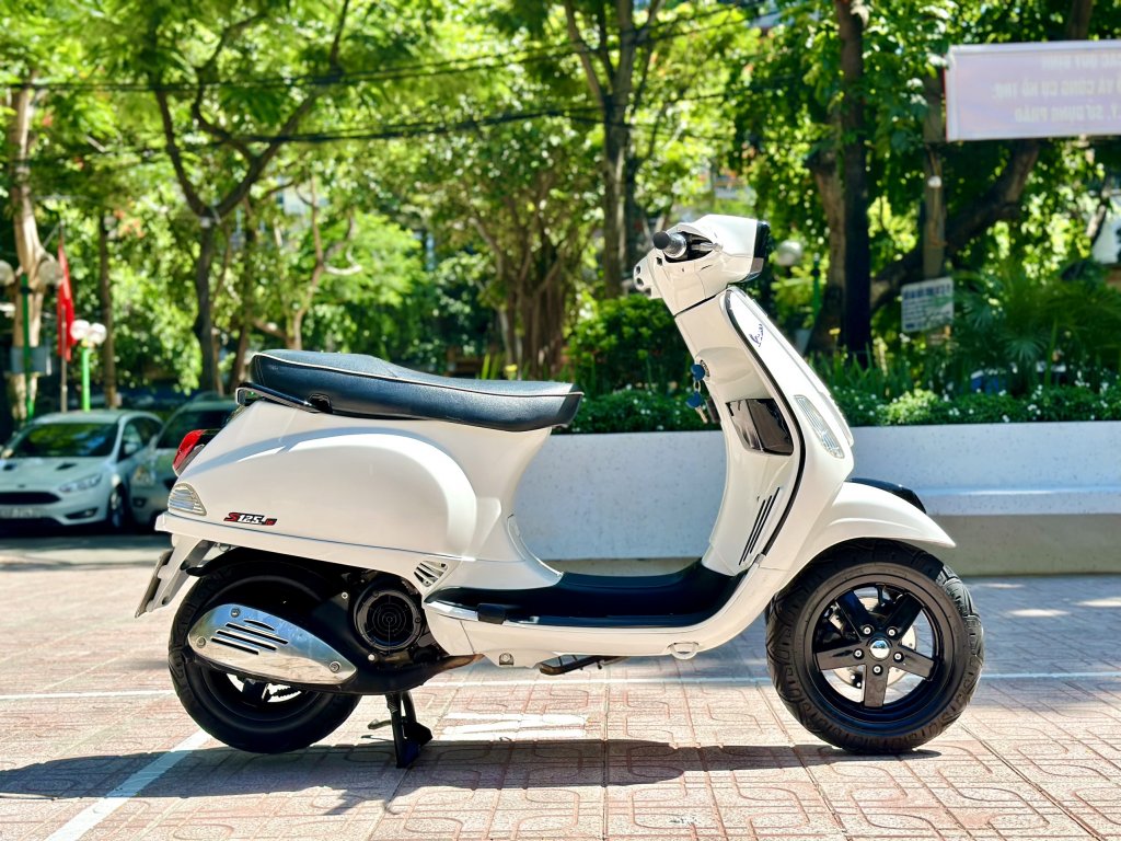 Vespa (1).jpg