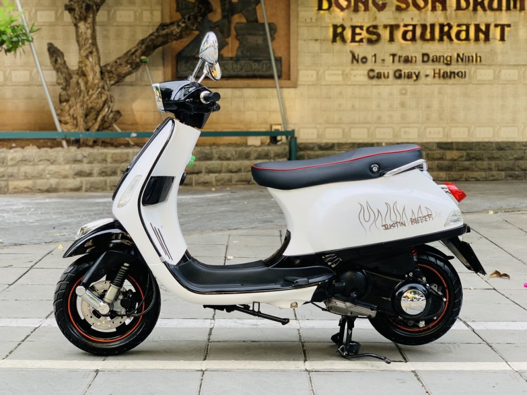 Vespa (1).jpg