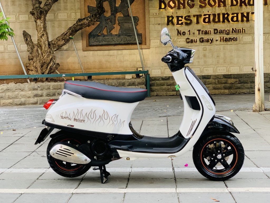 Vespa (2).jpg