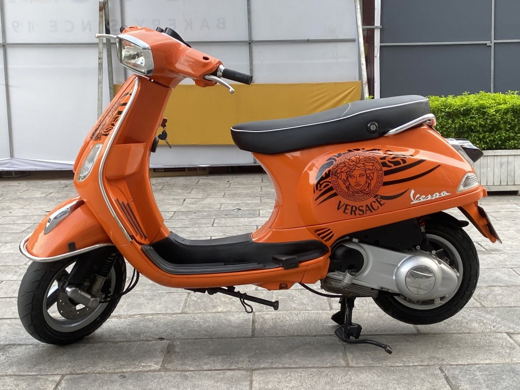 Vespa (1).jpg