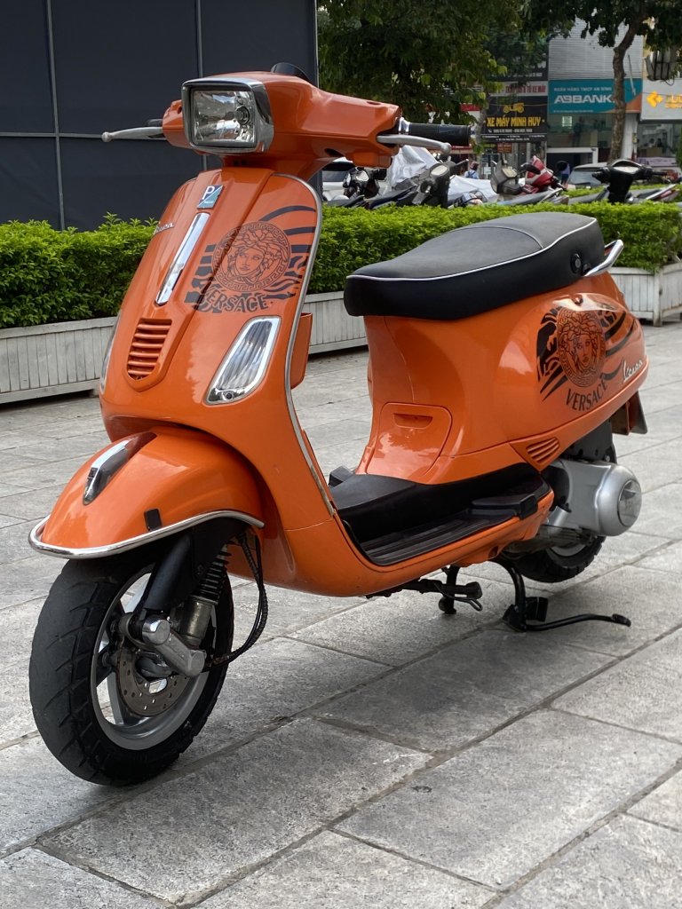 Vespa (2).jpg