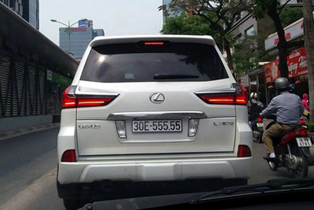 lexus-bien-khung-10.jpg