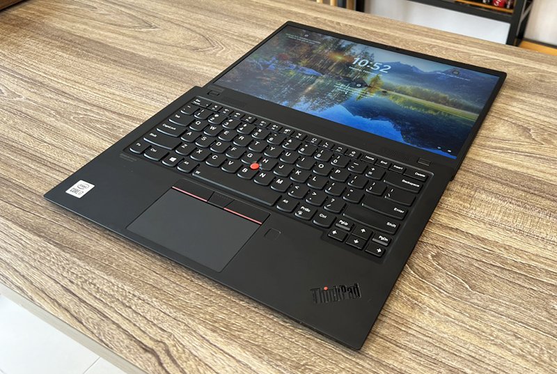 Thinkpad x1 carbon.jpg