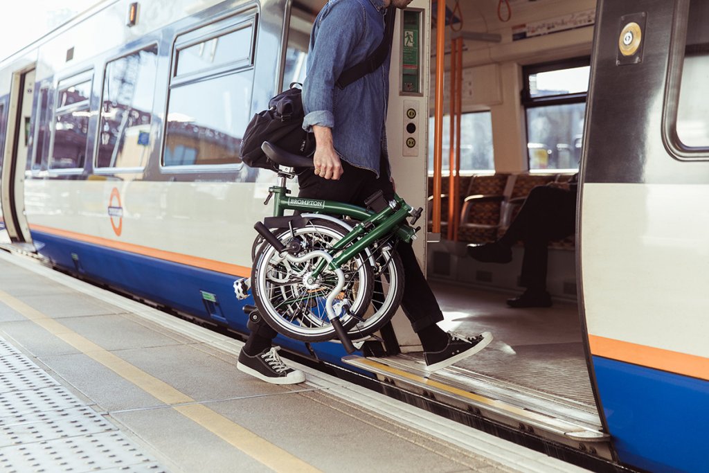 brompton-boarding-train.jpg