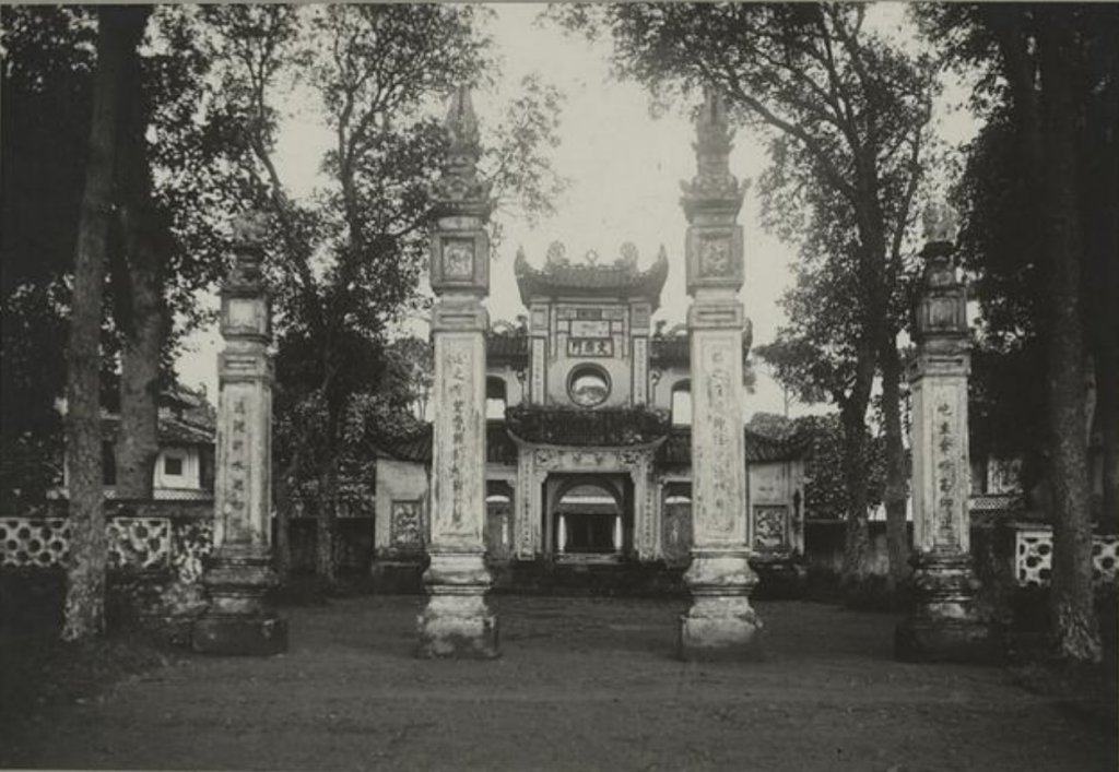 Văn Miếu Thái Nguyên (thờ Khổng Tử).jpg