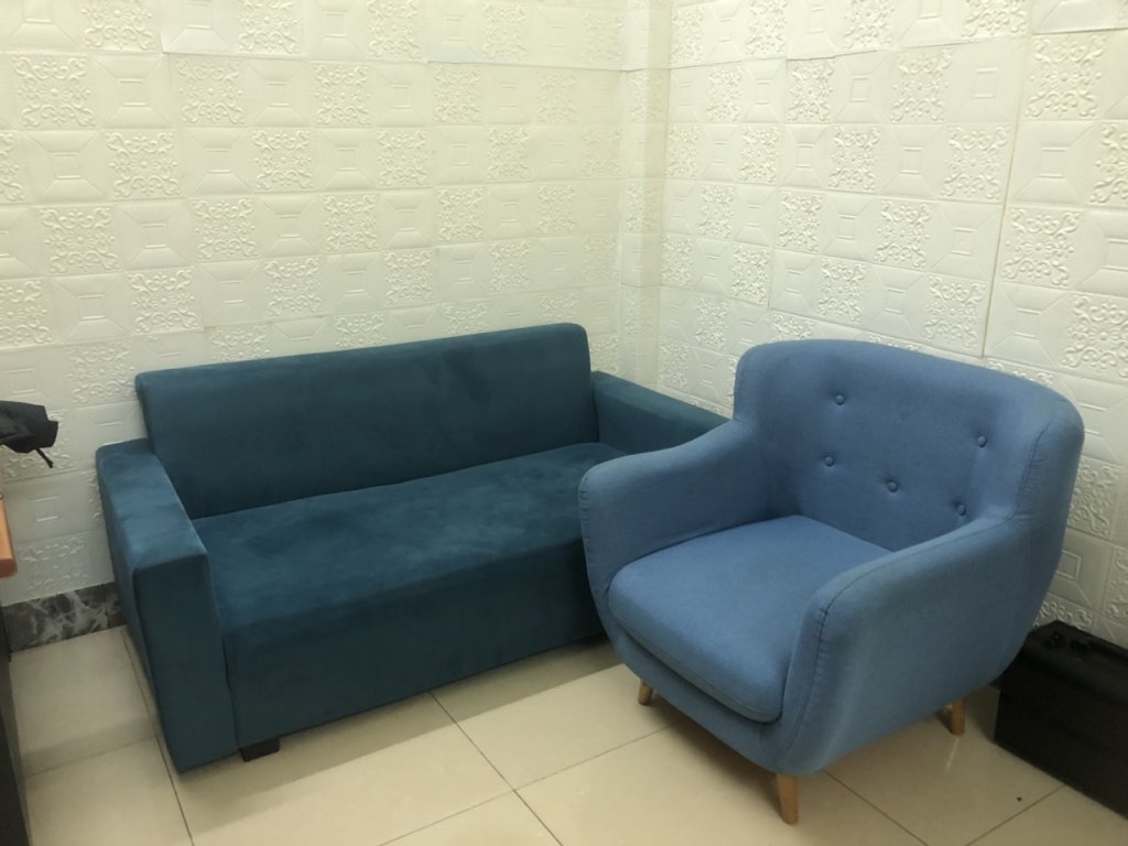 Sofa 2.jpg