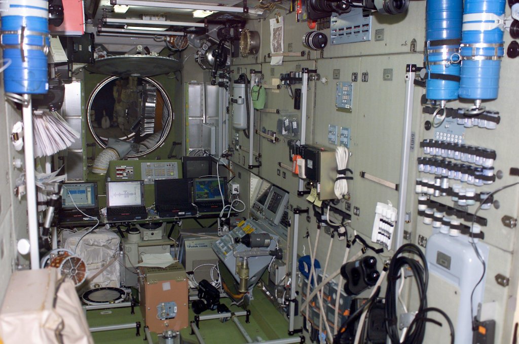 ISS_Zvezda module (5_).jpg