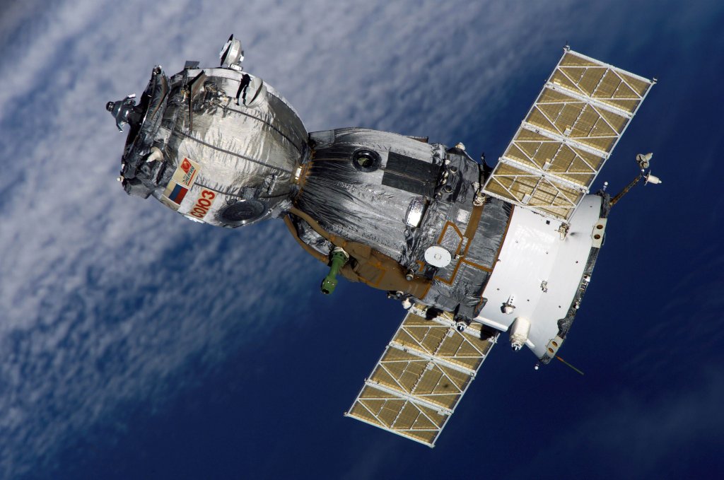 ISS 2006_4_6 (1).jpg