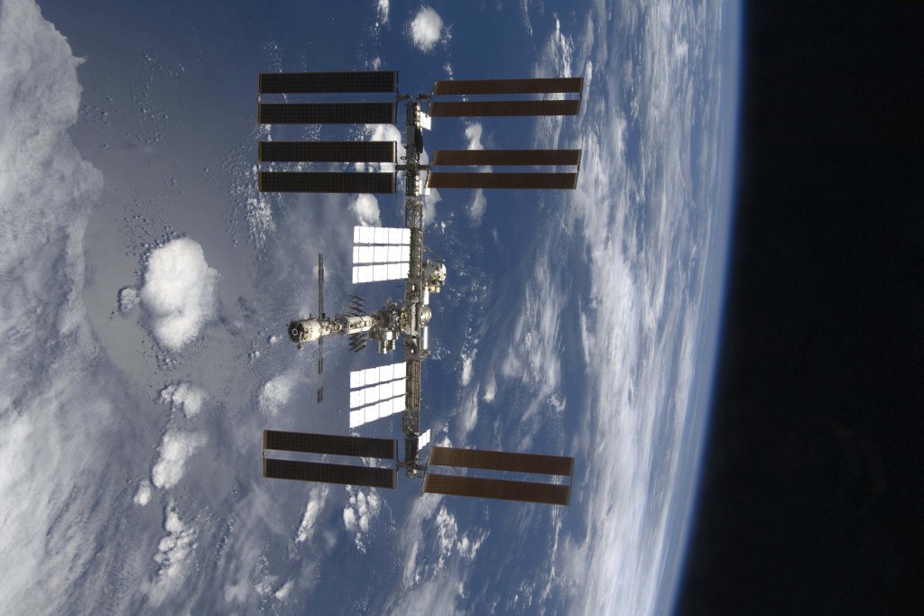 ISS 2008_11_28 (1).jpeg