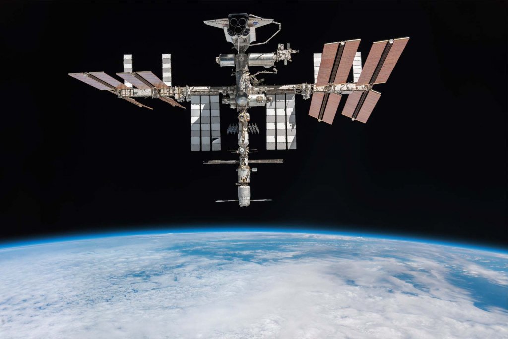 ISS 2011 (1).jpg