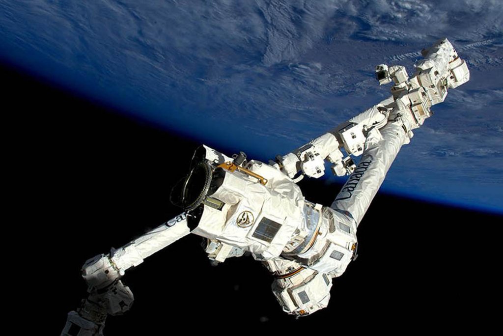 ISS- Canadarm (7).jpg