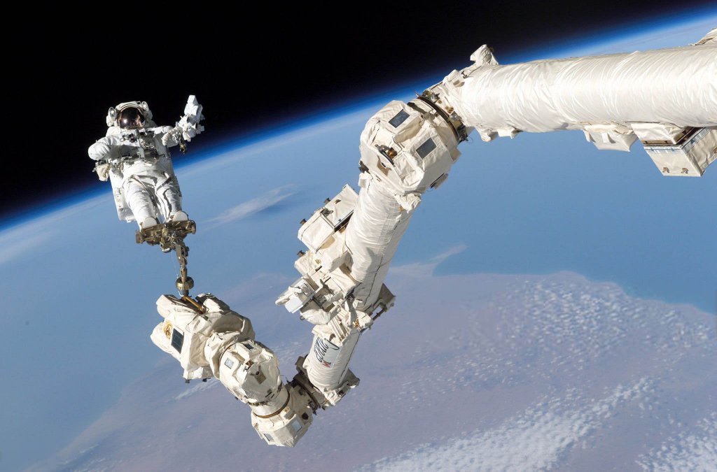 ISS- Canadarm (12).jpg