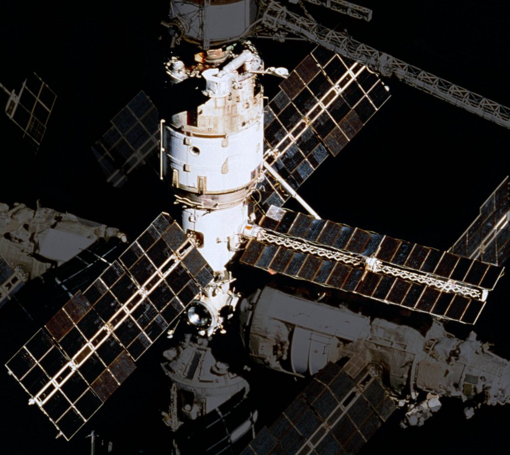 Station Mir 1995_7_4 (3).jpg