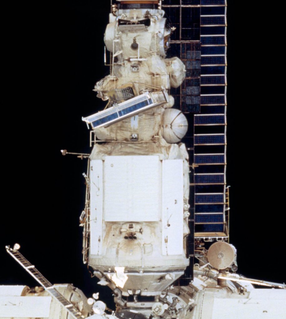 Station Mir 1997_1_20 (1).jpg