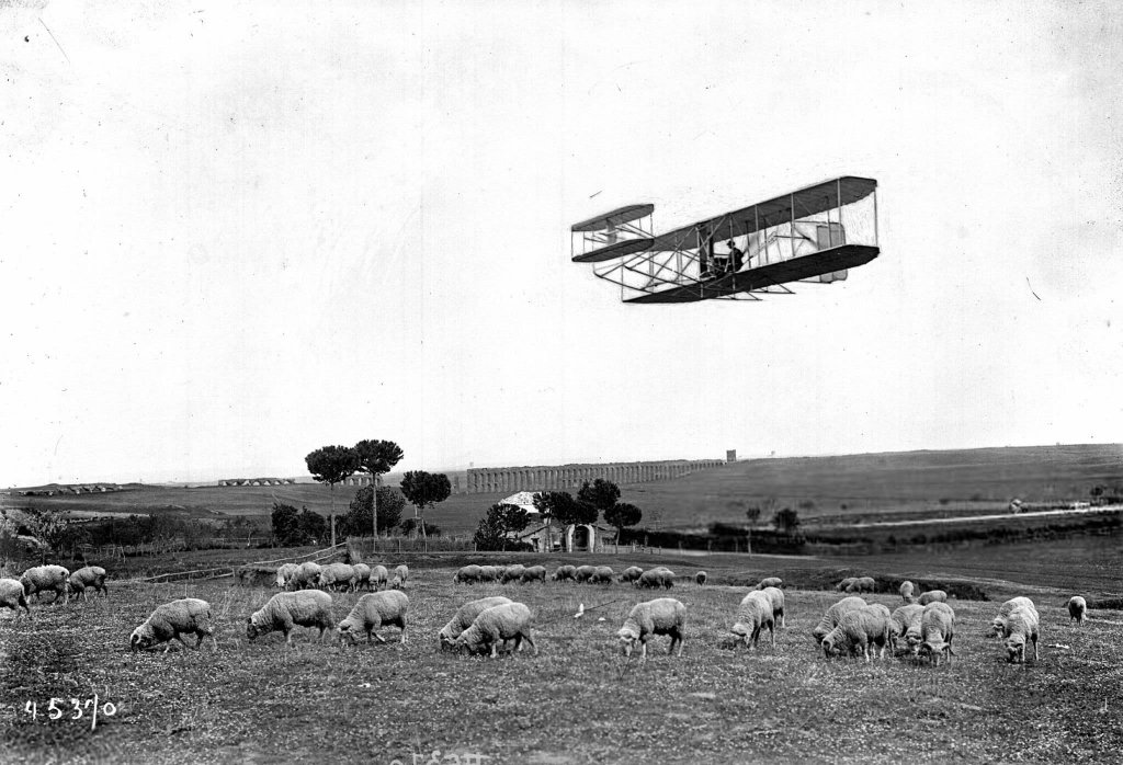 Máy bay 1909 (15).jpg