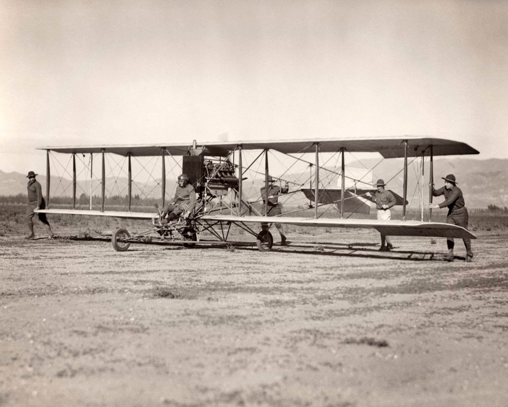 Máy bay 1910 (11).jpg