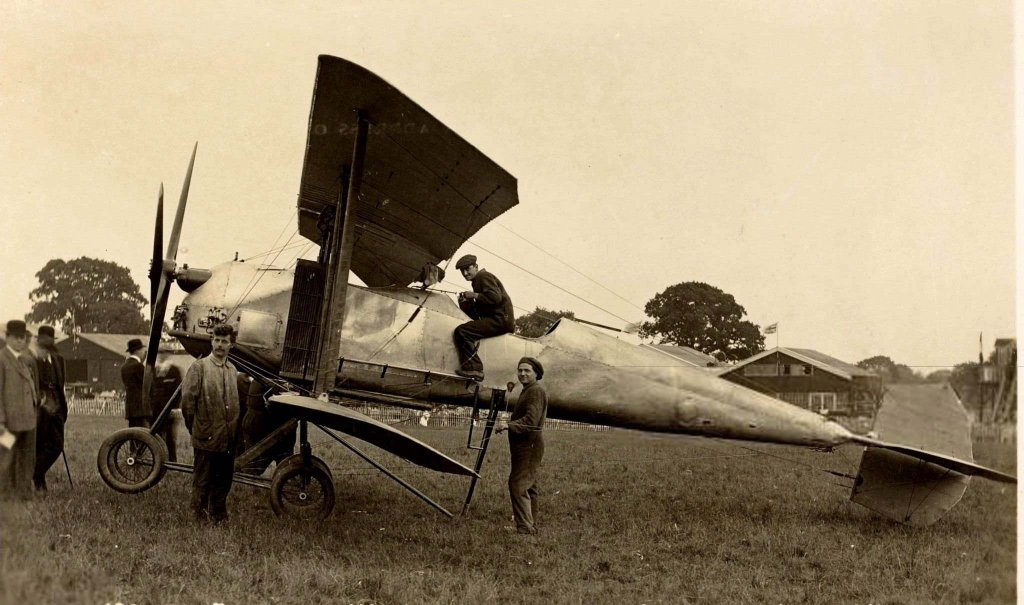 Máy bay 1915 (26).jpg