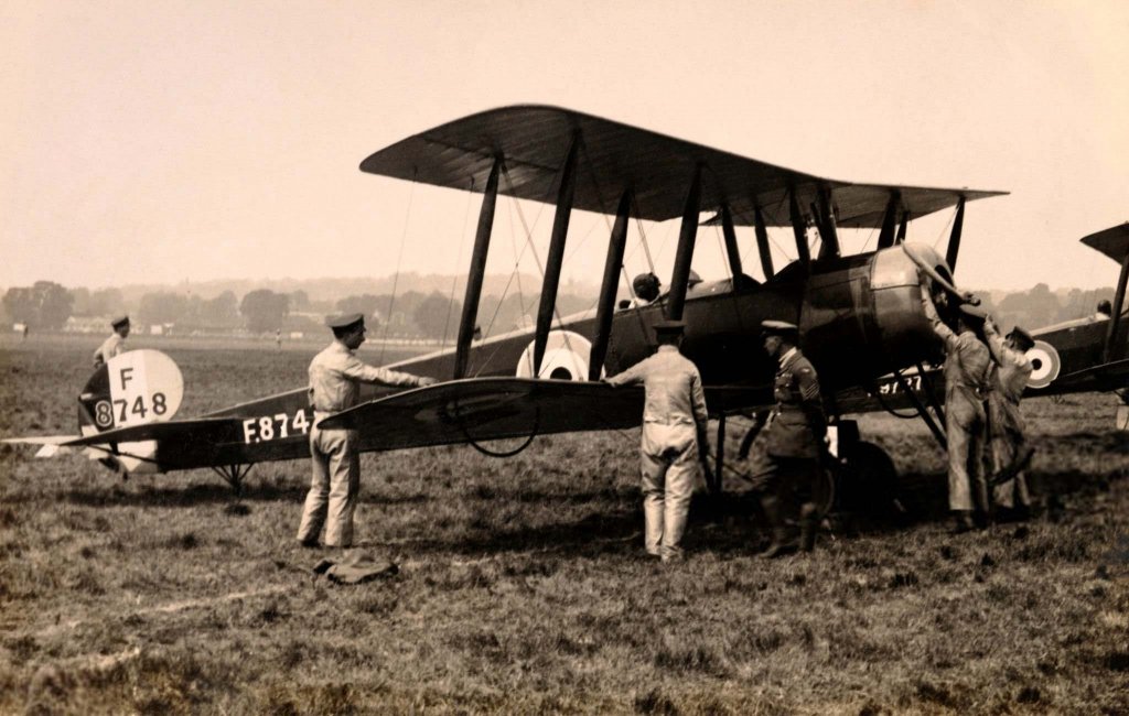 Máy bay 1915 (36).jpg