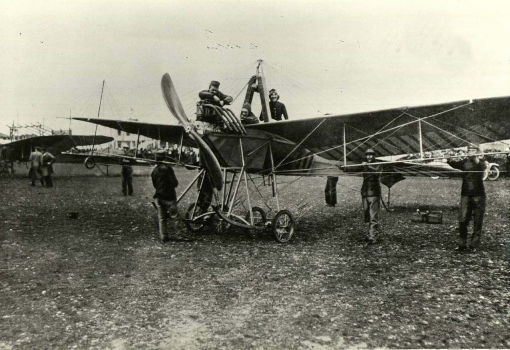 Máy bay 1918 (51).jpg