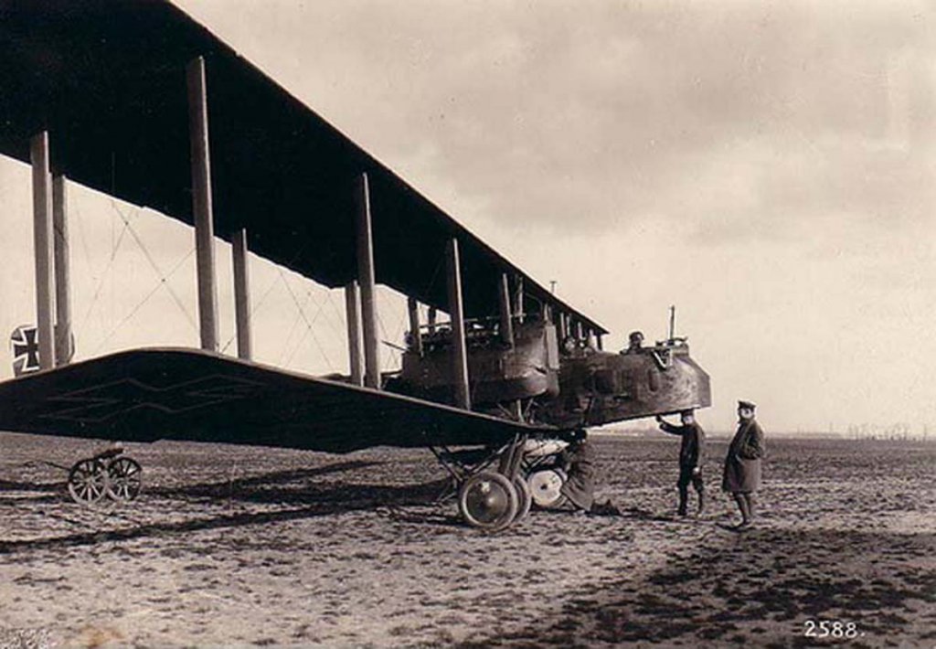 Máy bay 1918 (53).jpg