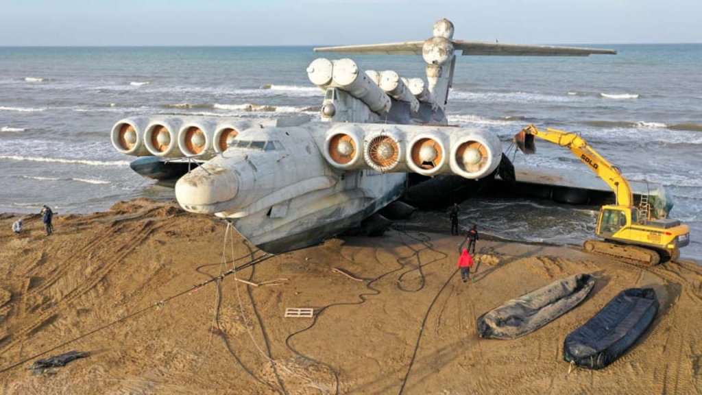 Máy bay 1987 (1) Ekranoplan.jpg