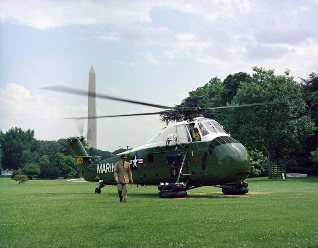 Sikorsky 1954_3 (11).jpg