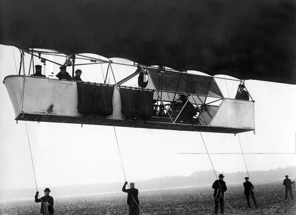 Airship 1911 (2).jpg