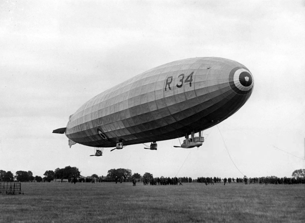 Airship 1918 (3) R-34.jpg