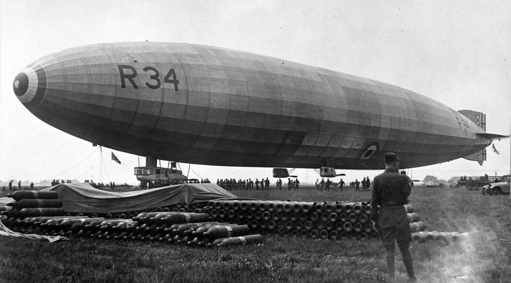 Airship 1918 (4) R-34.jpg