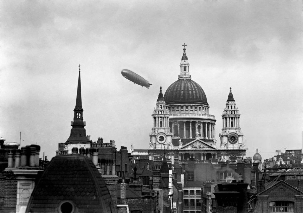 Airship 1928 (7) LZ-127 Graf Zeppelin.jpg