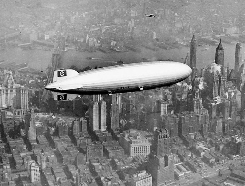 Airship 1937_5_6 (1) LZ-129 Hindenburg.jpg