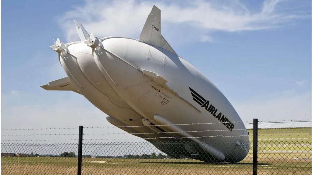 Airship 2016 (14) Airlander 10.jpg