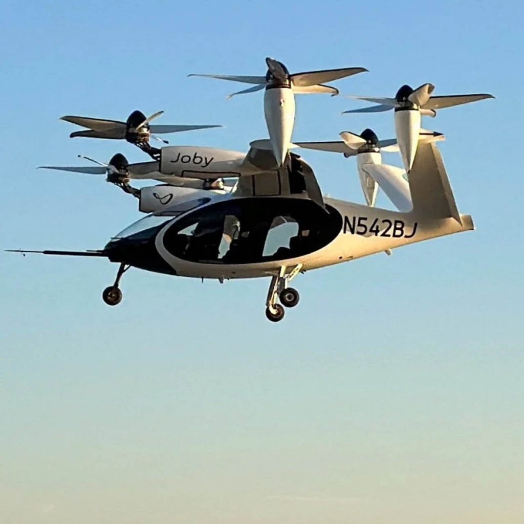 Flying taxis (12).jpg