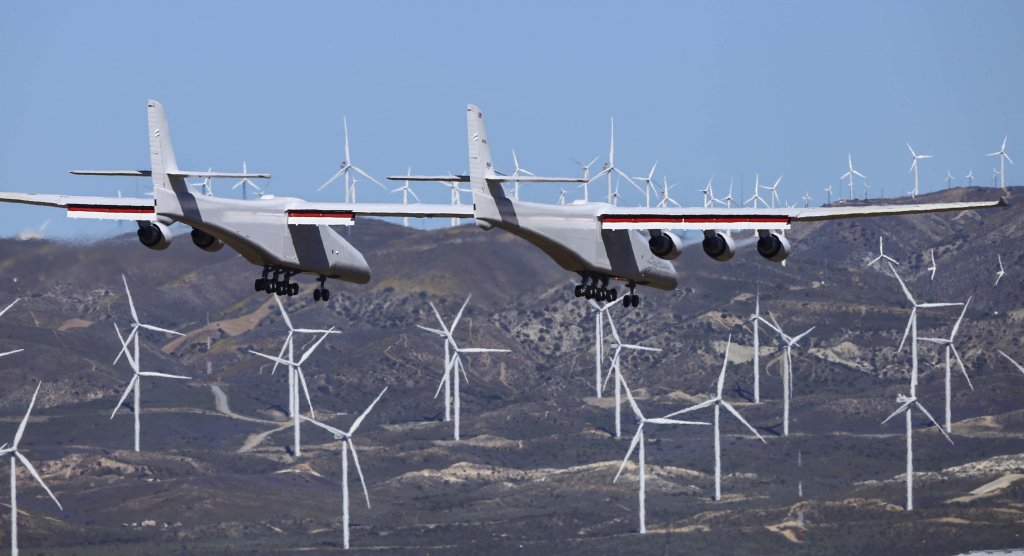 Máy bay Stratolaunch (2).jpeg