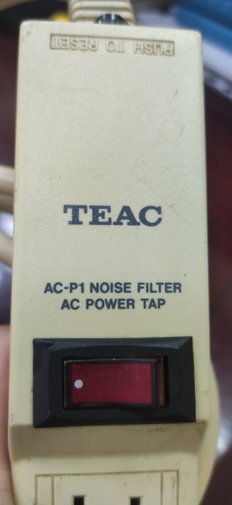 Ổ cắm lọc điện TEAC (1).jpg