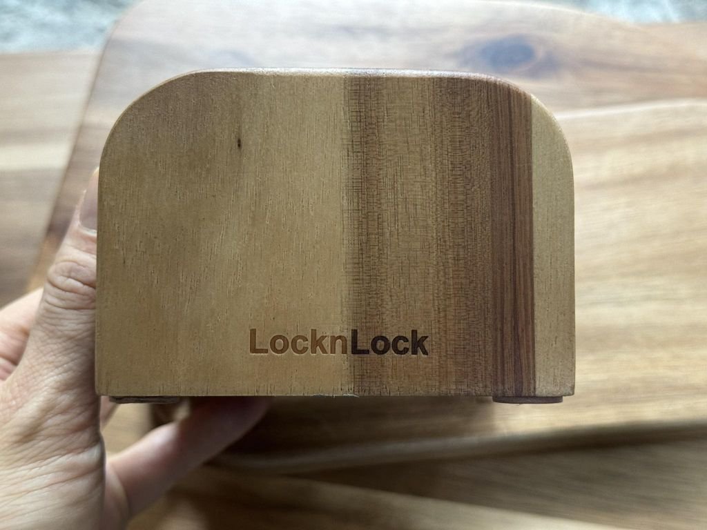 Bộ 3 thớt gỗ Acacia (tràm) tự nhiên kèm giá đỡ LocknLock CKD075S4 - sản xuất tại Việt Nam8.jpeg