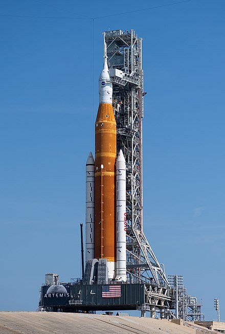 SLS_on_39B_ahead_of_launch_(cropped).jpg