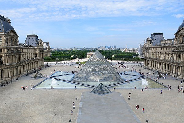 Cour_Napoléon_seen_from_the_pavillon_de_l'Horloge,_Louvre_8_July_2016.jpg